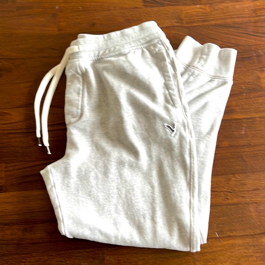 American Eagle Super Soft Gray Joggers ~ Men’s Medium ~ Nwot